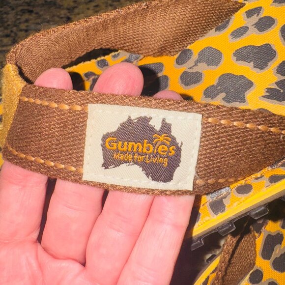 Gumbies Womens Cushioned Thong Flip Flops Leopard Print 7 Brown & Yellow Beach - Picture 6 of 11